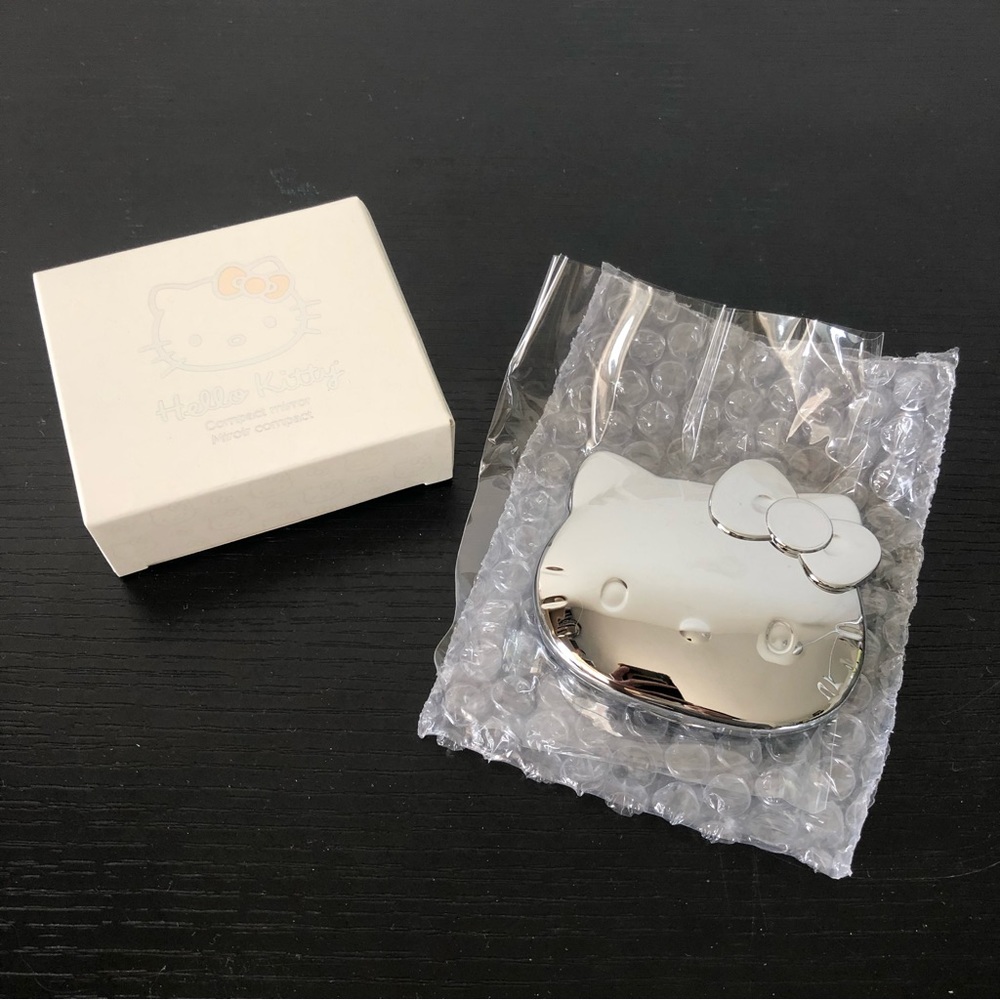New Hello Kitty Sephora Sanrio Rare Limited Edition Travel Compact Mirror - Picture 3 of 8